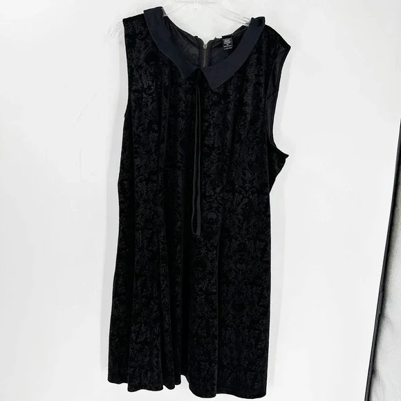 Disney Villain Velvet Embossed Sleeveless Plus Size Skater Dress - Picture 1 of 9